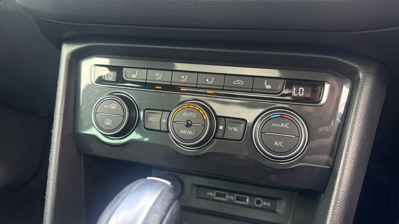 Volkswagen Tiguan 2.0 TDi 150 R-Line Tech 5dr DSG Diesel Estate